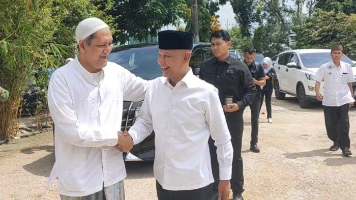 Elektabilitas Risma Tempel Khofifah, Tim Pemenangan Paslon 03 Rapatkan Barisan di Bangkalan