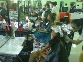 Salon Massal di SMKN 3 Malang