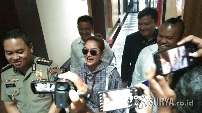1,5 Jam Diperiksa Polisi Soal Kasus Investasi Bodong Memiles, Siti Badriah: Sempat Ditawari
