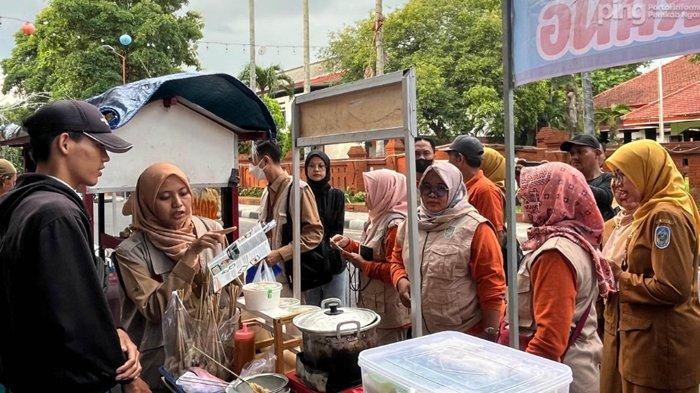 Bareng BPOM Surabaya, Dinkes Nganjuk Lakukan Uji Petik Sampel Makanan Hingga Takjil Ramadhan