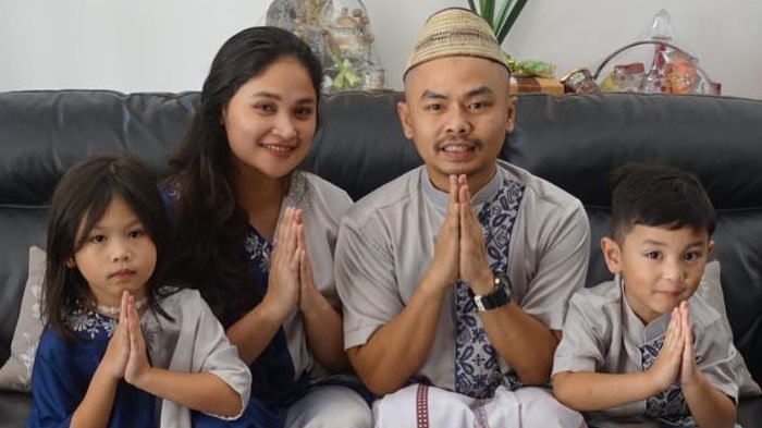 10 Foto Anak Bungsu Wendi Cagur yang Gantengnya Kebangetan, Super Gemes Mirip Bule!