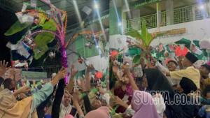 Acara-maulid-dibalut-kegiatan-unik-rebutan-perabotan-rumah.jpg