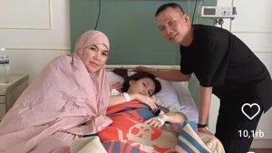 Ayu-Ting-Ting-Dilarikan-ke-rumah-sakit.jpg