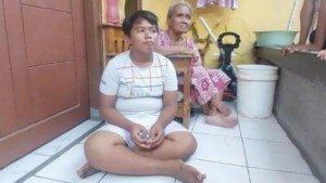 Babas-Penyandang-Disabilitas-yang-Viral-Bantu-Ambulans.jpg
