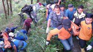 Berkaca-dari-Penyebab-Kecelakaan-Mobil-Masuk-Jurang-di-Mojokerto-Begini-Cara-Mengatasi-Rem-Blong.jpg