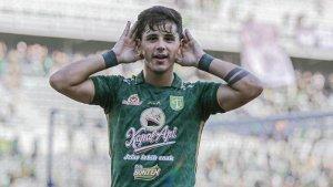 Bruno-Moreira-saat-melakukan-selebrasi-usai-mencetak-gol-di-Persebaya-Surabaya.jpg