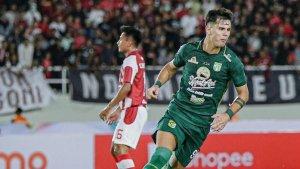 Bruno-Moreira-saat-merayakan-golnya-di-laga-Persis-Solo-vs-Persebaya-Surabaya-s.jpg