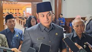 Bupati-Tuban-Aditya-Halindra-Faridzky-17102025a.jpg