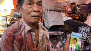 Cucu-Hilang-di-Reruntuhan-Ponpes-Al-Khoziny-Tangis-Kakek-Saidi-Pecah-Ingat-Video-Mengaji.jpg
