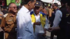 DETIK-DETIK-Menteri-PUPR-Basuki-Jajan-Tutut-dan-Tawarkan-ke-Presiden-Jokowi-saat-Kunker-Video-Viral.jpg