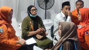 DITEMUKAN-Hafiah-ibunda-Abdul-Rohman-Nafis-15-yang-hilang-tertimbun-runtuh.jpg