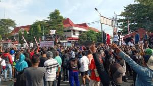 Demo-Pati-Ternyata-Belum-Berakhir-500-Massa-AMPB-akan-Geruduk-DPRD-Tuntut-Soal-Bupati-Sudewo.jpg