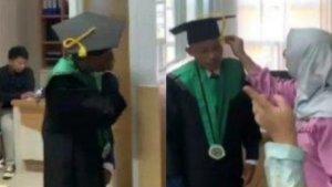 Detik-detik-Rivaldo-Dullah-diwisuda-sendiri-gara-gara-terlambat-bangun.jpg