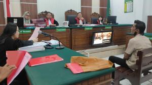 ENYELUNDUPAN-HEWAN-Dedy-Vandi-Alfian-didakwa-menyelundupkan-10-ekor-an.jpg