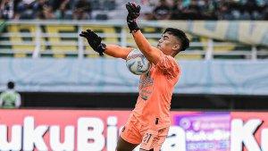Ernando-Ari-sudah-mengikuti-latihan-Persebaya-sejak-Senin-1222024.jpg