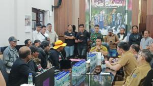 FM3-bertemu-perwakilan-Pemkot-Surabaya-bahas-penolakan-reklamasi-SWL.jpg