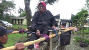 Foto-Mbok-Yem-Pedagang-di-Gunung-Lawu-Magetan.jpg