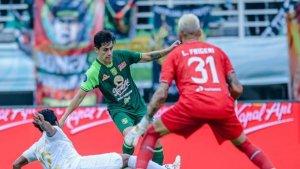 Francisco-Rivera-di-Laga-Persebaya-Surabaya-vs-Arema-FC-di-Stadion-Gelora-Bung-Tomo-Surabaya.jpg
