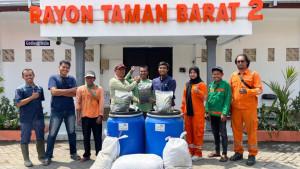 GREEN-LIFESTYLE-UPT-Gresik-memanfaatkan-limbah.jpg