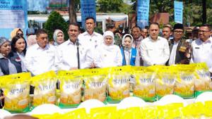 Gerakan-Pangan-Murah-di-Taman-Mundu-Surabaya.jpg