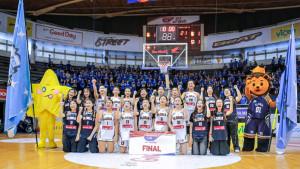 Gloria-1-Pastikan-Langkah-ke-Final-DBL-Surabaya.jpg