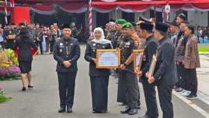HUT-JATIM-Gubernur-Jawa-Timur-Khofifah-Indar-Parawansa-m.jpg