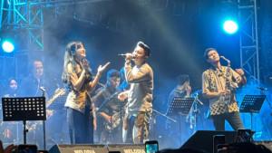 JAZZ-TRAFFIC-FESTIVAL-Penampilan-Denny-Caknan-tutup-hari-per.jpg