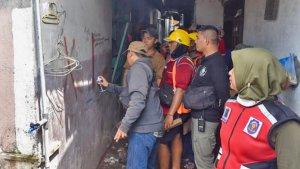 JELANG-EKSEKUSI-Pemkot-Surabaya-memberikan-tanda-silang.jpg