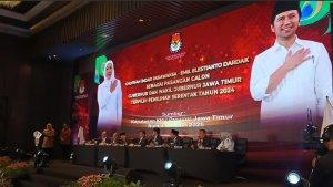KPU-menetapkan-pasangan-calon-nomor-urut-2-Khofifah-Emil-sebagai-Paslon-terpilih.jpg