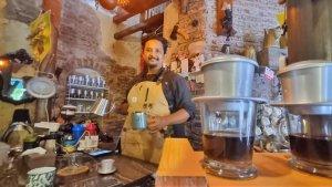 Kedai-Peti-Kopi-di-Jalan-Nyai-Ageng-Arem-Arem-Gresik.jpg