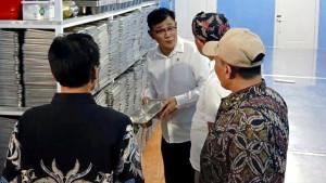 Kepala-BP-Taskin-Budiman-Sudjatmiko-usai-meresmikan-SPPG-di-Trenggalek-Jatim-7102025.jpg
