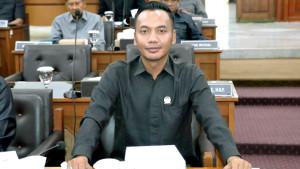 Ketua-Komisi-IV-DPRD-Kabupaten-Gresik-M-Zaifudin-11102025.jpg
