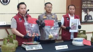 Konferensi-Pers-Gedung-Bidang-Humas-Mapolda-Jatim-pada-Selasa-582025.jpg