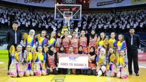LOLOS-ROUND-2-Selebrasi-tim-basket-putri-SMAN-6-Surabaya-Sixers-usa.jpg