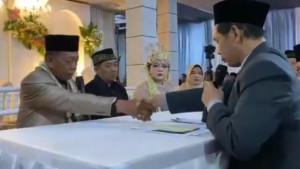 MAHAR-RP-3-MILIAR-Pernikahan-tersebut-antara-Tarman-74-dan-Shiela.jpg
