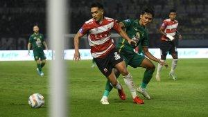 Madura-United-bermain-imbang-0-0-atas-tuan-rumah-Persebaya.jpg