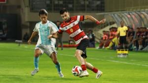 Madura-United-vs-PSBS-Biak-di-Stadion-Maguwoharjo-Kamis-2592025-malam.jpg