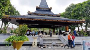 Makam-Bung-Karno-di-Kota-Blitar-Jatim-Diusulkan-Menjadi-Makam-Nasional.jpg