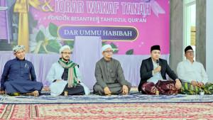 Mas-Rusdi-Hadiri-Ikrar-Waqaf-Tanah-Ponpes-Dar-Umu-Habibah.jpg
