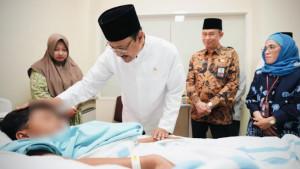 Mensos-memastikan-para-korban-dan-keluarganya-mendapat-bantuan-dari-pemerintah.jpg