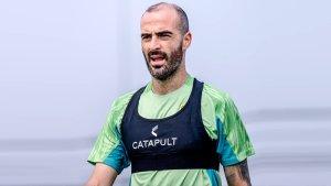 Milos-Raickovic-saat-mengikuti-sesi-latihan-tim-Persebaya-2862025jpg.jpg