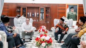 PENGURUS-BARU-Pengurus-baru-DPD-PKS-Surabaya-bersama-Fr.jpg