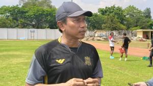 PERSIAPAN-MATANG-Pelatih-Deltras-FC-Widodo-Cahyono-Putro-setelah-latih.jpg