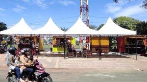PKL-di-Alun-alun-Kota-Blitar.jpg