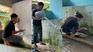 Pantesan-Cecep-Penjual-Tahu-Gejrot-Rela-Bersihkan-Toilet-Masjid-Selama-12-Tahun-Masa-Lalunya-Pilu.jpg
