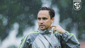 Paul-Munster-saat-melatih-Persebaya-Surabaya-sss.jpg