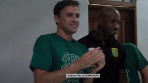 Paul-Munster-saat-sesi-tim-bonding-Persebaya-Surabaya.jpg
