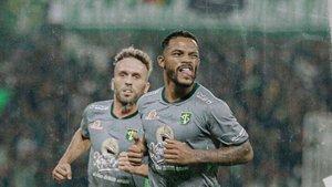 Paulo-Victor-kanan-terancam-terdepak-dari-Persebaya-Surabaya.jpg