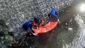 Pedagang-Buah-Ditemukan-Tak-Bernyawa-dalam-Selokan-Depan-Stadion-Semen-Gresik.jpg