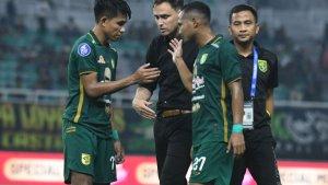 Pelatih-Persebaya-Surabaya-Paul-Munster-bersama-Kasim-Botan-dan-Oktafianus-Fernando.jpg
